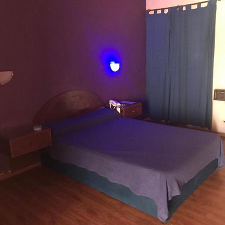 Hotel-Alojamiento Candilejas Parana Bagian luar foto