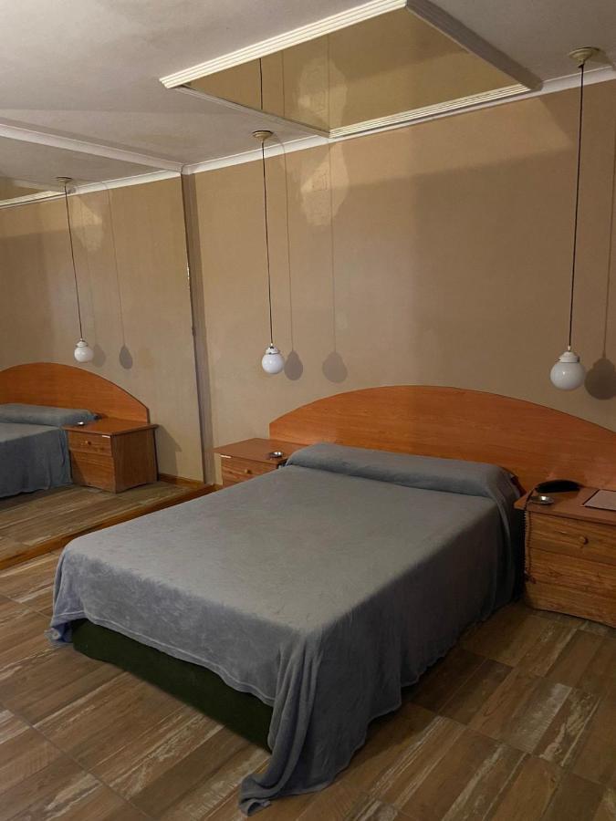 Hotel-Alojamiento Candilejas Parana Bagian luar foto